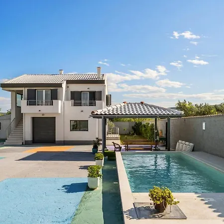 Отель Eros Лозовац